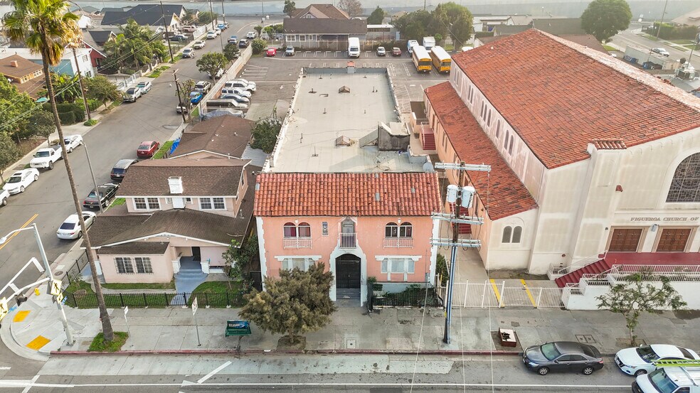 More Photos Of 5606 S Figueroa St, Los Angeles Apartments For Sale