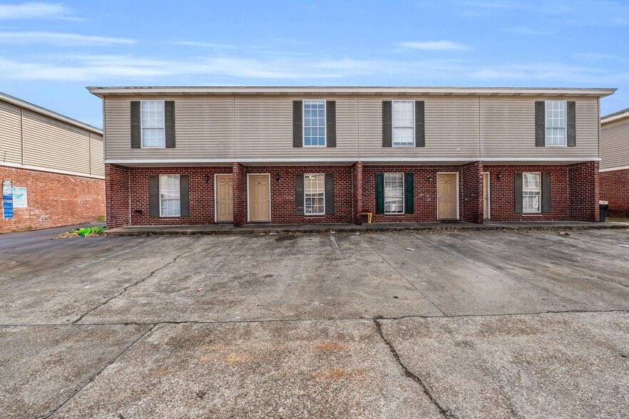Primary Photo Of 1301 Louisville St. Apt. 35-38, Starkville Apartments For Sale