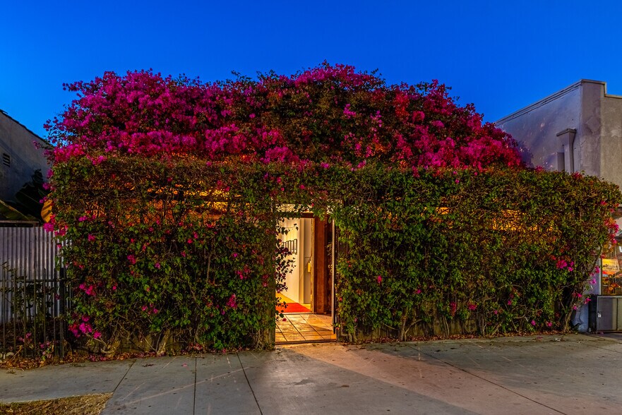 Primary Photo Of 10959 Venice Blvd, Los Angeles Flex For Sale