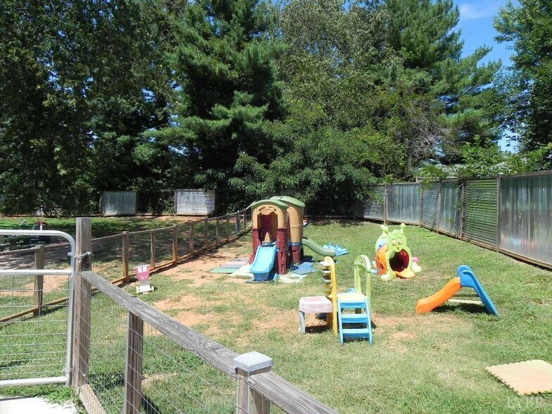 More Photos Of 249 Laxton Rd, Lynchburg Daycare Center For Sale
