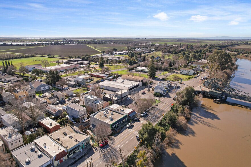 More Photos Of 14144 Market St, Walnut Grove Storefront For Sale