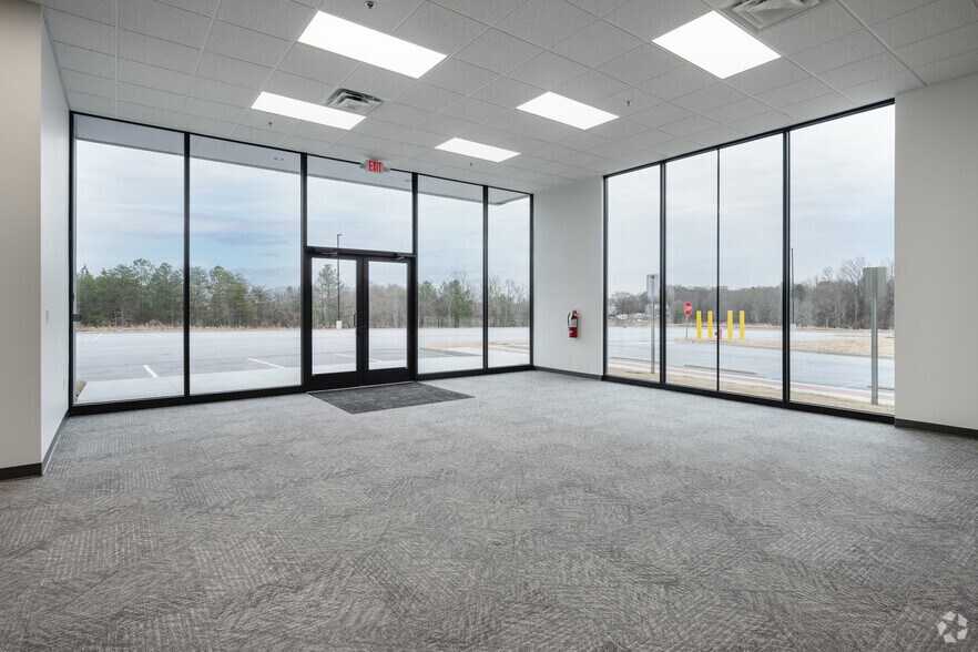 More Photos Of 1127 Woods Chapel Rd, Duncan Distribution For Lease