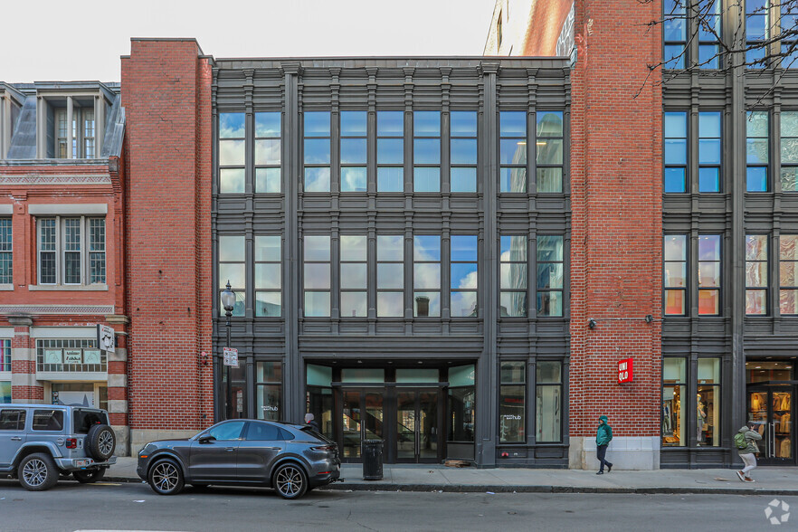 Primary Photo Of 343-347 Newbury St, Boston Storefront For Lease