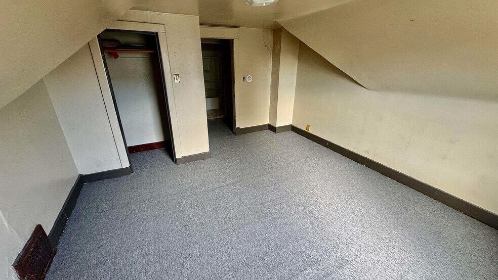 More Photos Of 1600 9th St, Rock Island Apartments For Sale