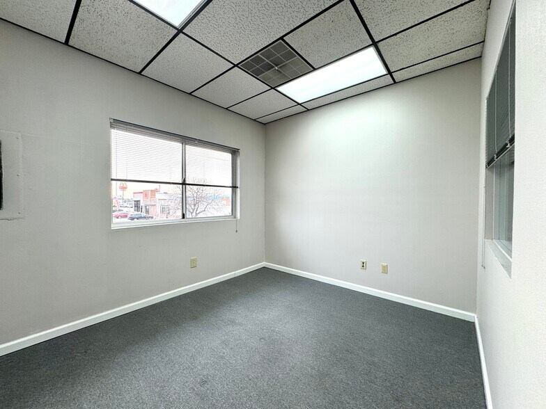 More Photos Of 804 E Cypress Ave, Redding Office For Sale