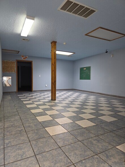 More Photos Of 2927 SE 44th St, Oklahoma City Daycare Center For Lease