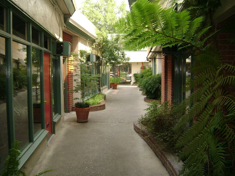 More Photos Of 1812 J St, Sacramento Office For Sale