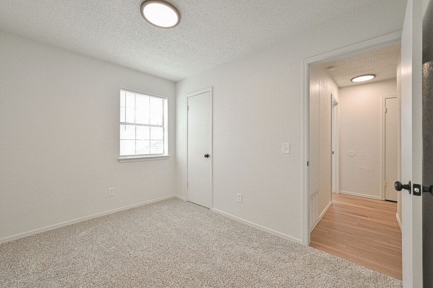 More Photos Of 8300 NW 10th St, Oklahoma City Apartments For Sale
