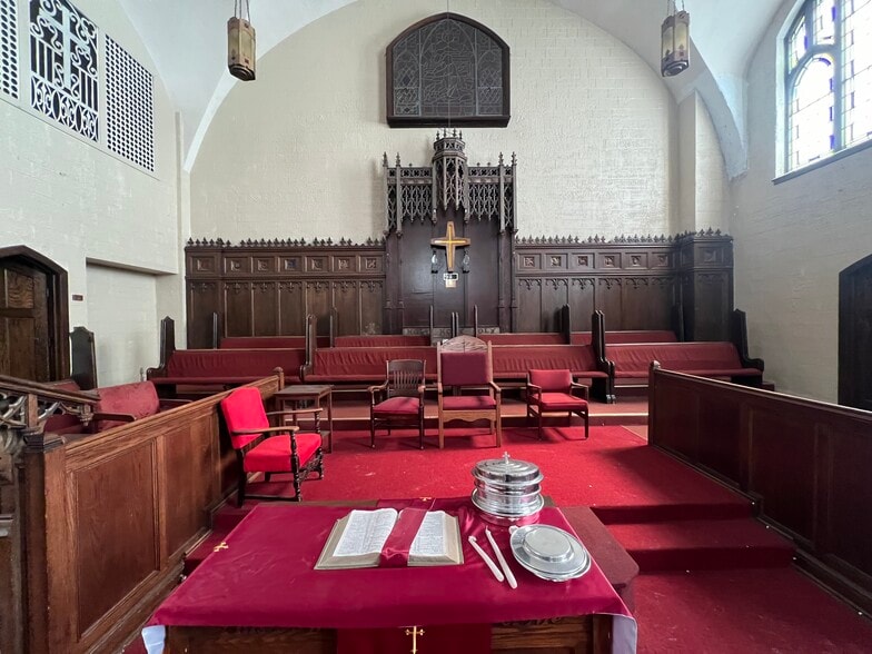 More Photos Of 9500 Stoepel St, Detroit Religious Facility For Sale