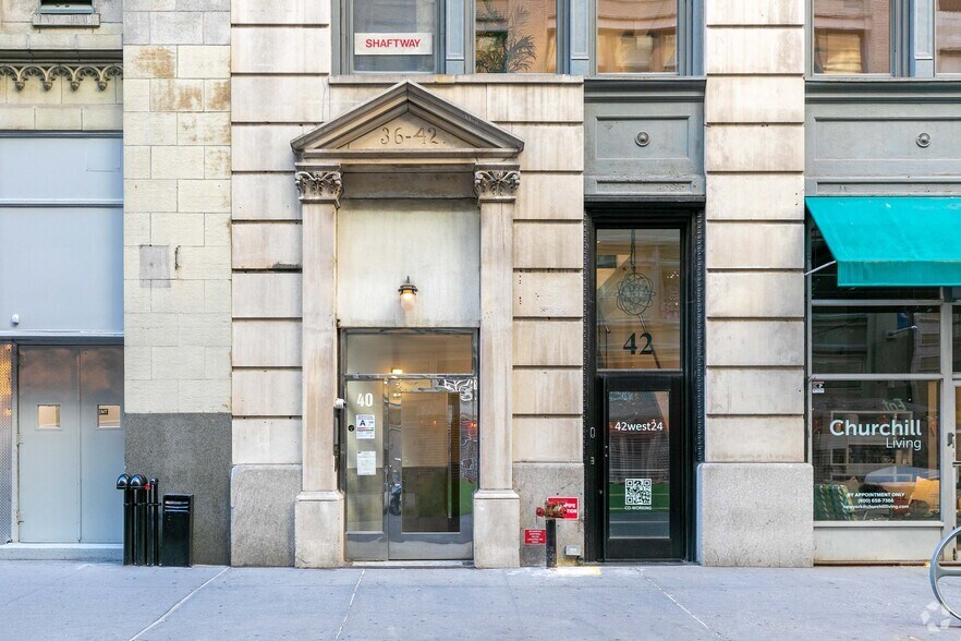 More Photos Of 44 W 24th St, New York Apartments For Lease