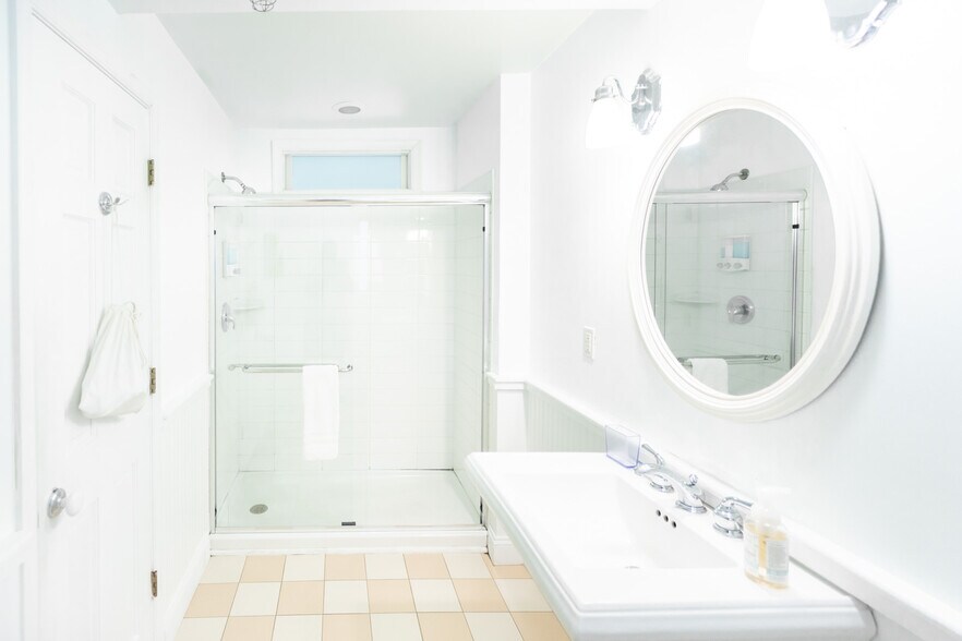 More Photos Of 34 6th St, Rehoboth Beach Hospitality For Sale