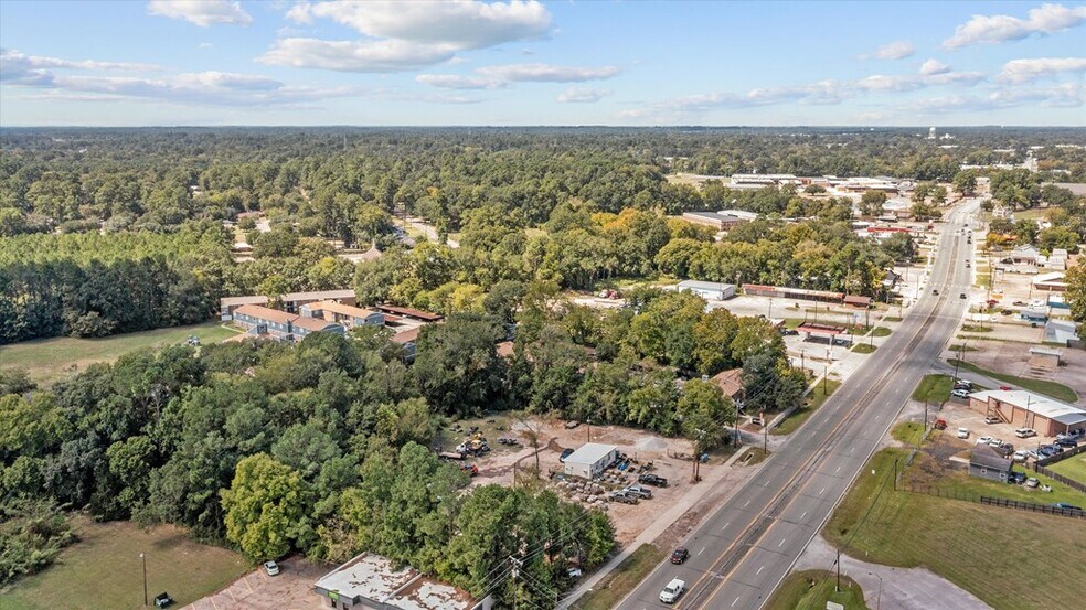 More Photos Of 1214 E Denman Ave, Lufkin Office For Sale