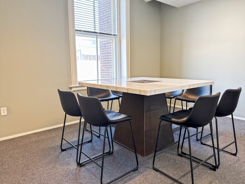 More Photos Of 47 N Queen St, Lancaster Coworking Space