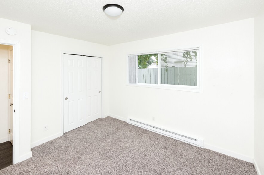 More Photos Of 8415 N Fessenden St, Portland Apartments For Sale