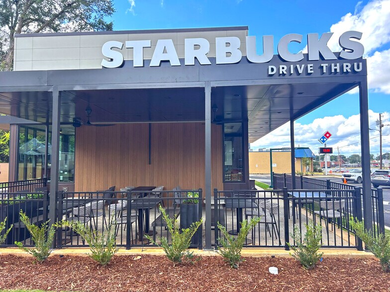 Primary Photo Of 405 15th St, Tuscaloosa Fast Food For Sale
