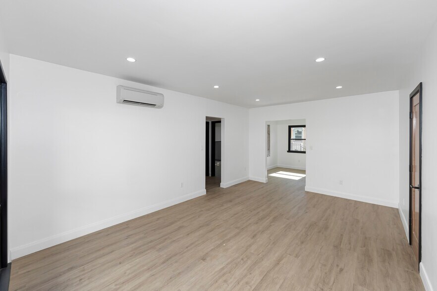 More Photos Of 2625 Chariton St, Los Angeles Apartments For Sale