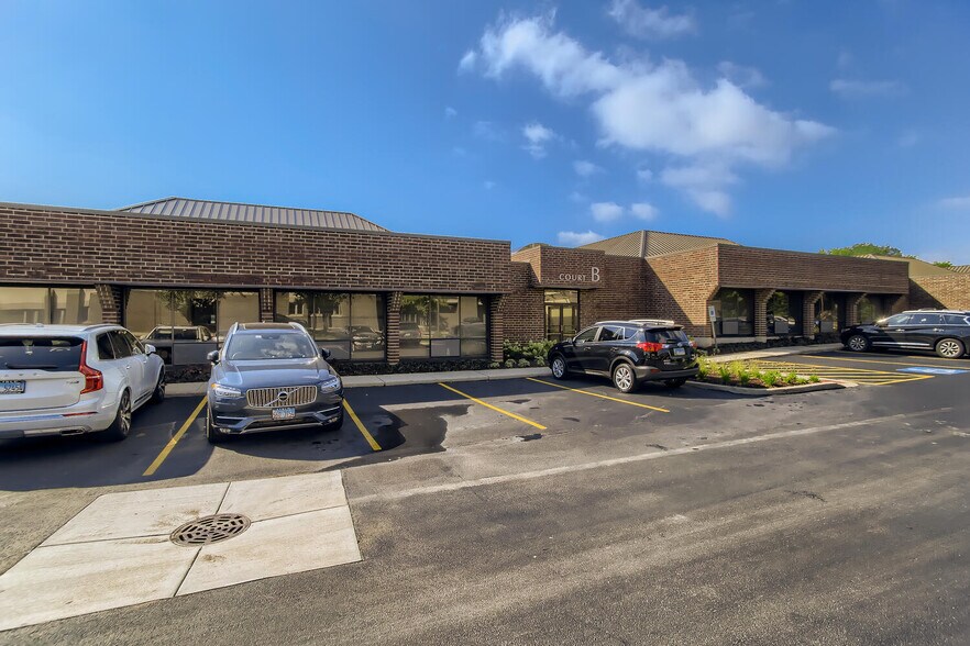 More Photos Of 1S376 Summit Ave, Oakbrook Terrace Medical For Sale