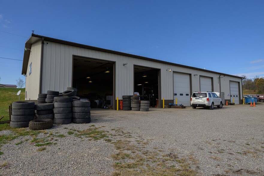 Primary Photo Of 31232 Red Hill Rd, Langsville Auto Repair For Sale