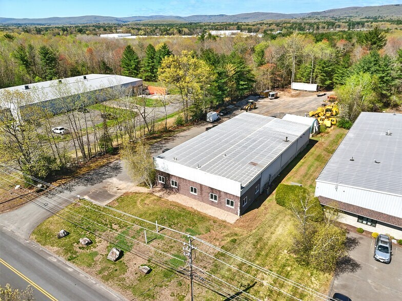 More Photos Of 103 Servistar Industrial Way, Westfield Warehouse For Lease