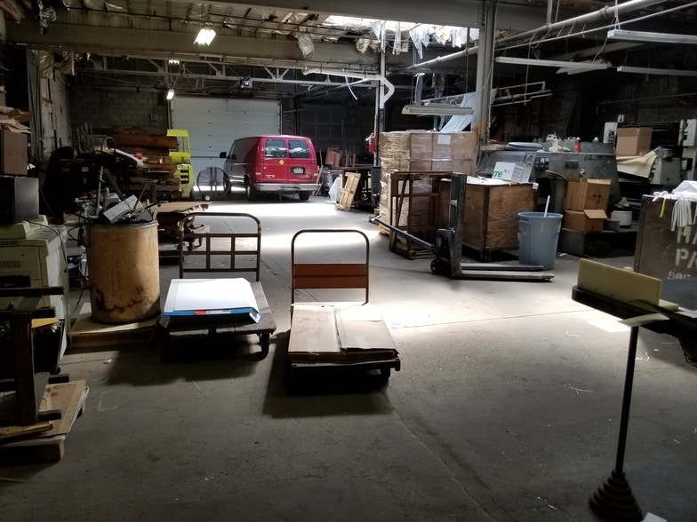 More Photos Of 343-345 Broadway St, Buffalo Manufacturing For Lease