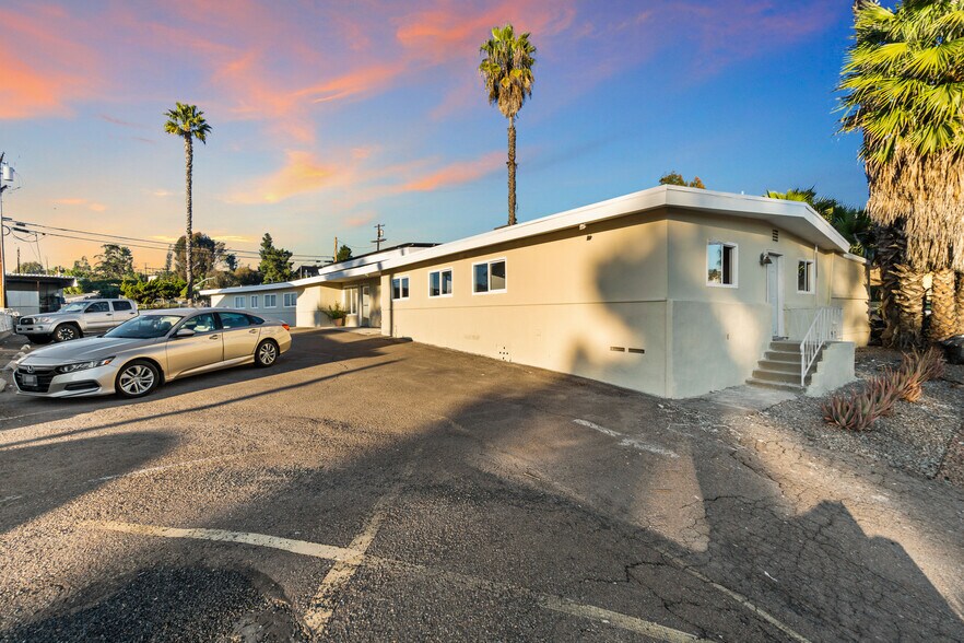 More Photos Of 592-596 N Westwind Dr, El Cajon Medical For Lease