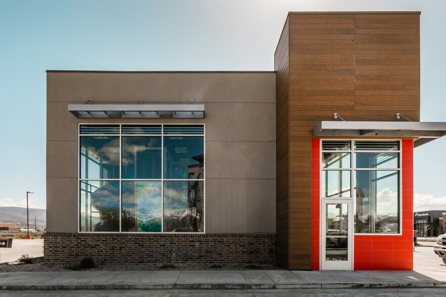 Primary Photo Of 191 E Gateway Dr, Heber City Fast Food For Sale