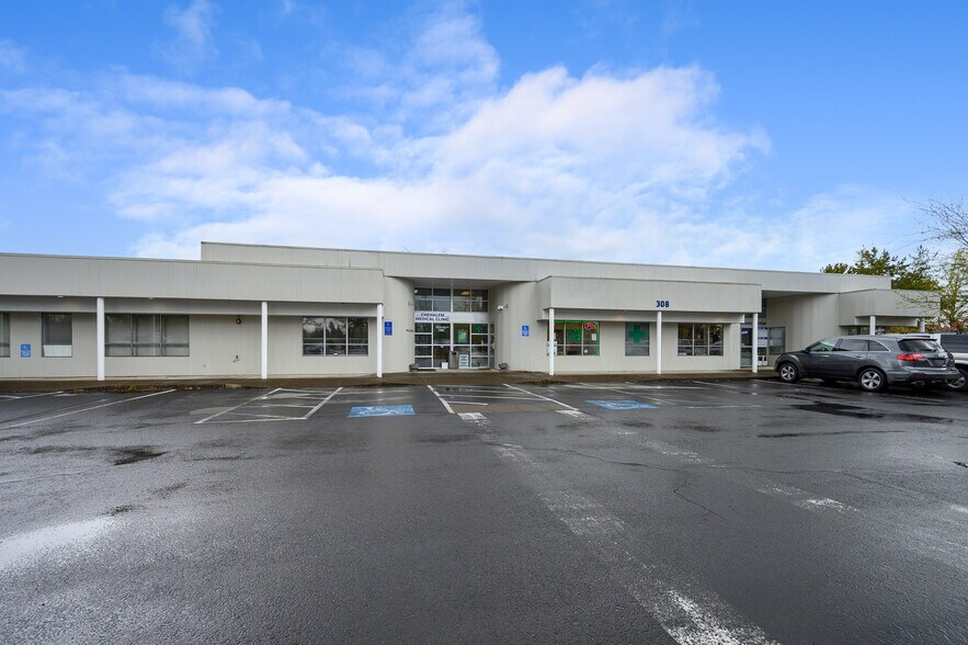 Primary Photo Of 308 N Villa Rd, Newberg Medical For Lease