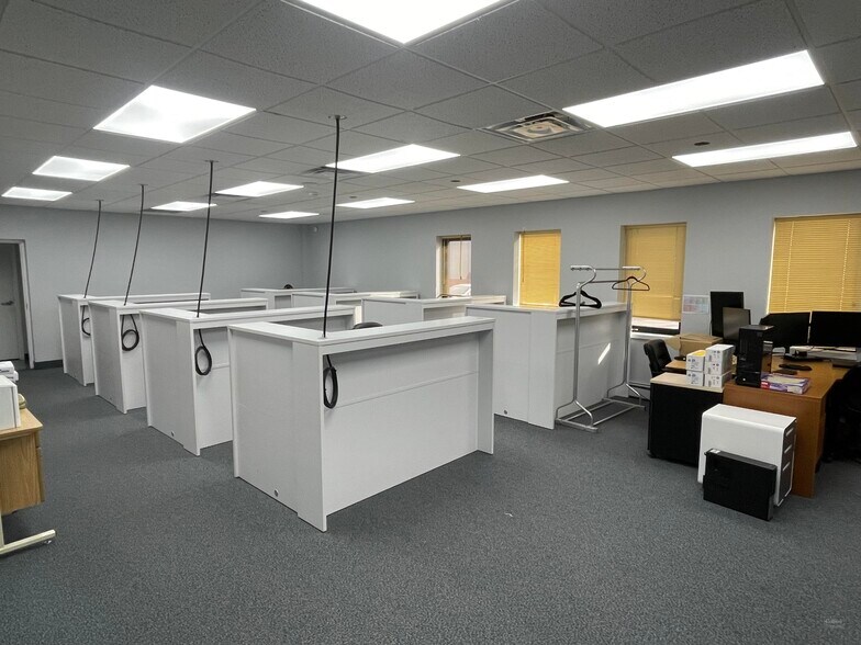 More Photos Of 680 Industrial Rd, London Office For Sale