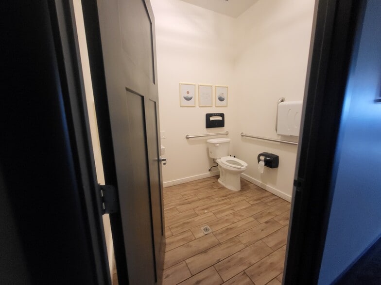 More Photos Of 9489 N Mount Airey Dr, Eagle Mountain Warehouse For Lease