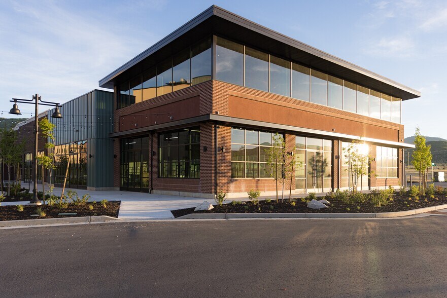 Primary Photo Of Kearns Blvd, Park City Storefront Retail Office For Lease
