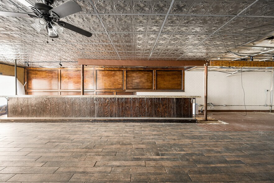 More Photos Of 623 S Anaheim Blvd, Anaheim General Retail For Sale