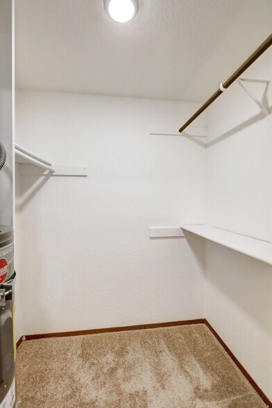 More Photos Of 12607 NE 119th St, Kirkland Apartments For Sale