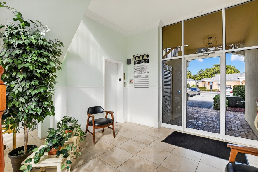 More Photos Of 665 SE 10th St, Deerfield Beach Medical For Sale