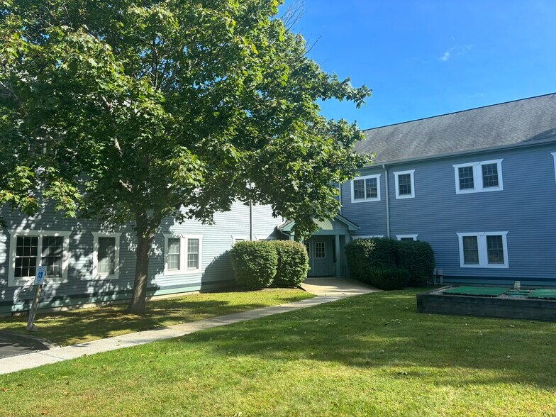 More Photos Of 320 Phillips St, North Kingstown Office For Lease