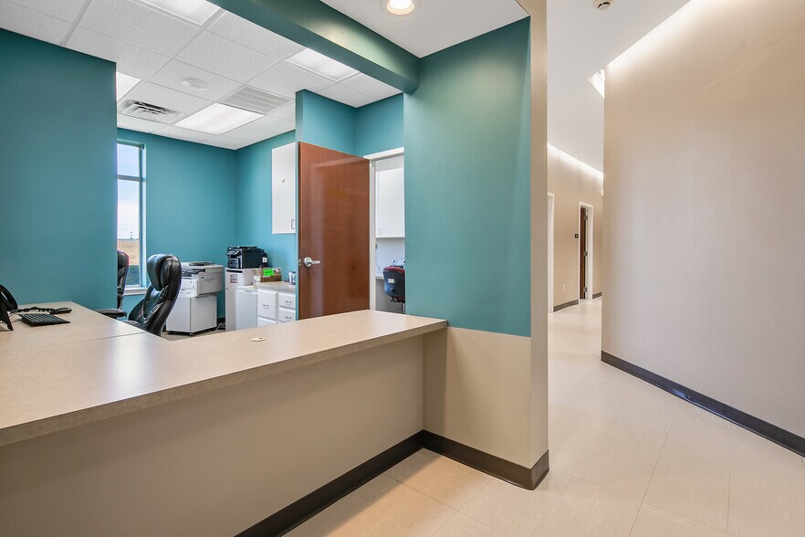 More Photos Of 303-305 Tilghman Dr, Dunn Medical For Lease