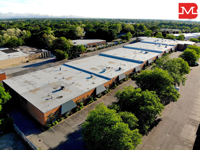 Primary Photo Of 85 Hoffman Ln, Islandia Warehouse For Lease