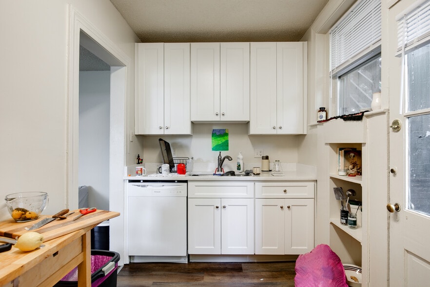 More Photos Of 2800 Park Ave, Richmond Apartments For Sale