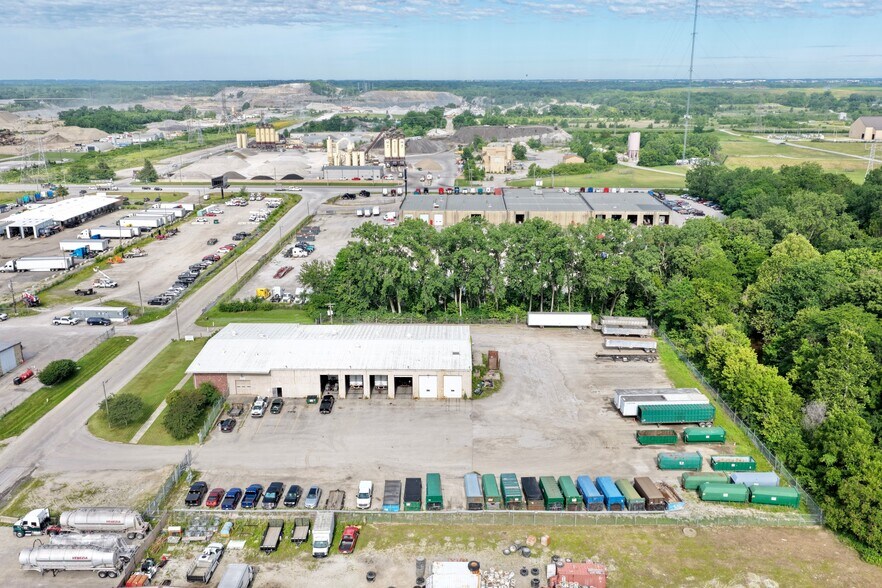 More Photos Of 1340 W Terminal Rd, Indianapolis Service For Lease