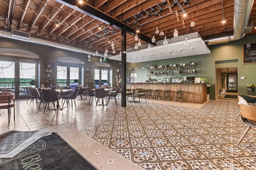 More Photos Of 2252 Larimer St, Denver Storefront Retail Residential For Sale