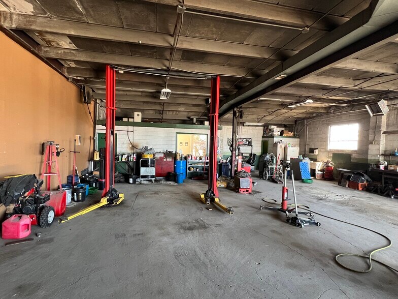 More Photos Of 707 Secane Rd, Primos Auto Repair For Sale