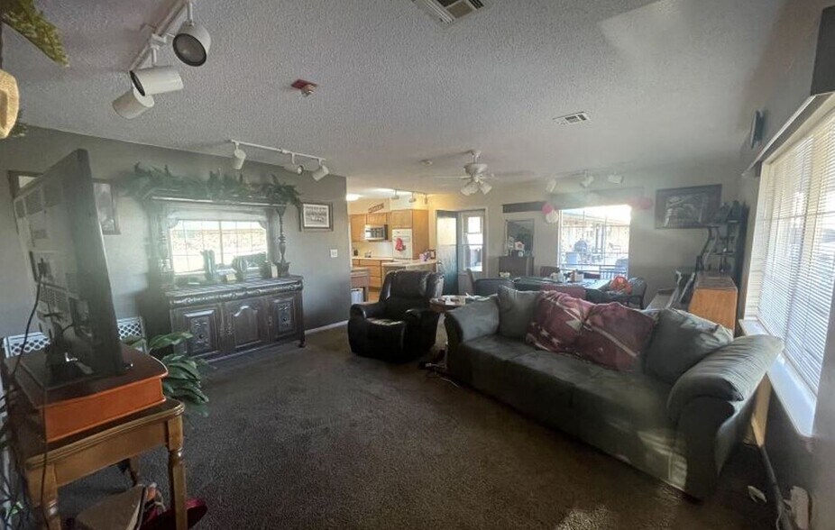 More Photos Of 1720 S Grand Ave, Cherokee Hotel For Sale