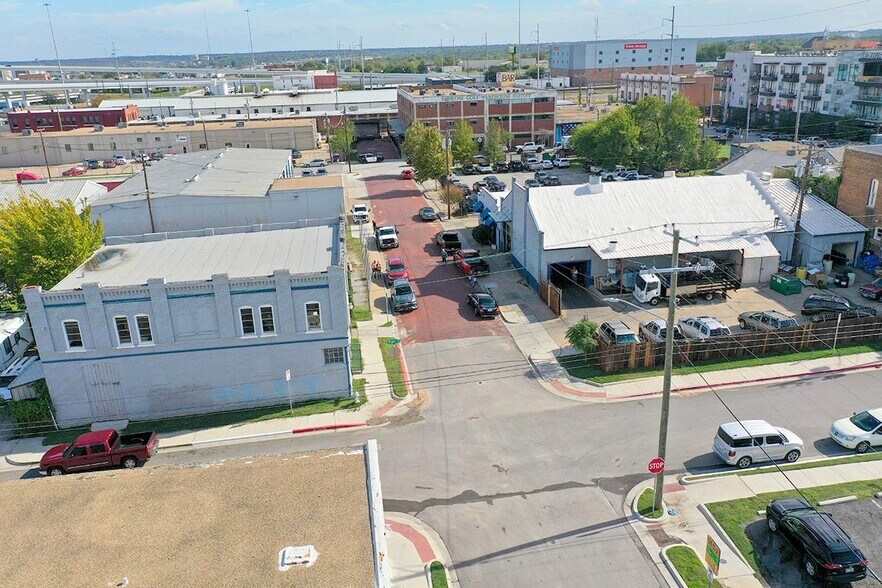 More Photos Of 200,201,206 E Daggett Ave, Fort Worth Warehouse For Sale