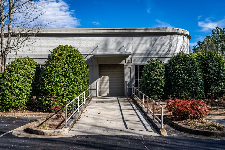 More Photos Of 13000 Deerfield Pky, Alpharetta Unknown For Lease