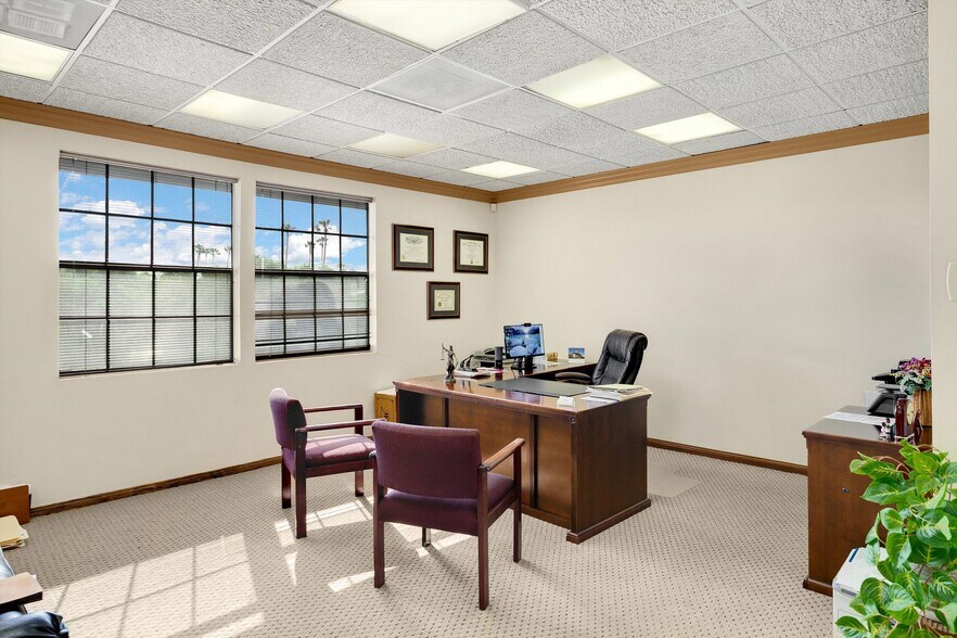 More Photos Of 940 W 17th St, Santa Ana Loft Creative Space For Lease