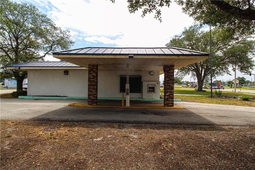 More Photos Of 1409 E Oak St, Arcadia Storefront Retail Office For Sale