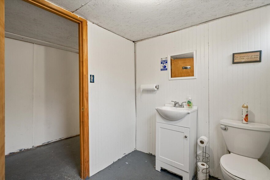 More Photos Of 123 Bethel Church Rd NE, Dalton Religious Facility For Sale