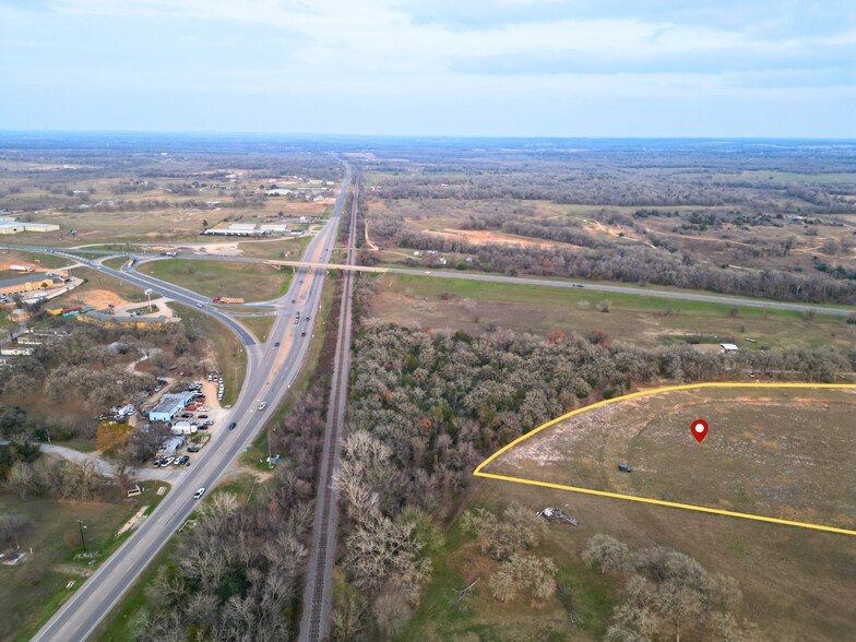 More Photos Of 1111 E 3rd St, Rockdale Land For Sale