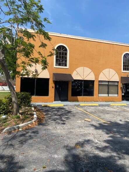 More Photos Of 81 N Deerfield Ave, Deerfield Beach Freestanding For Lease