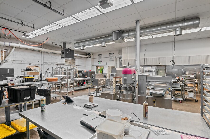 More Photos Of 225 Mariposa St, Denver Manufacturing For Lease