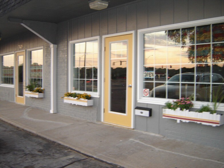More Photos Of 7121-7133 Harrison St, La Vista Unknown For Lease